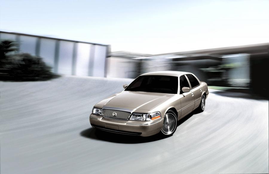  Mercury Grand Marquis 2003 года  (фото 10 из 19)